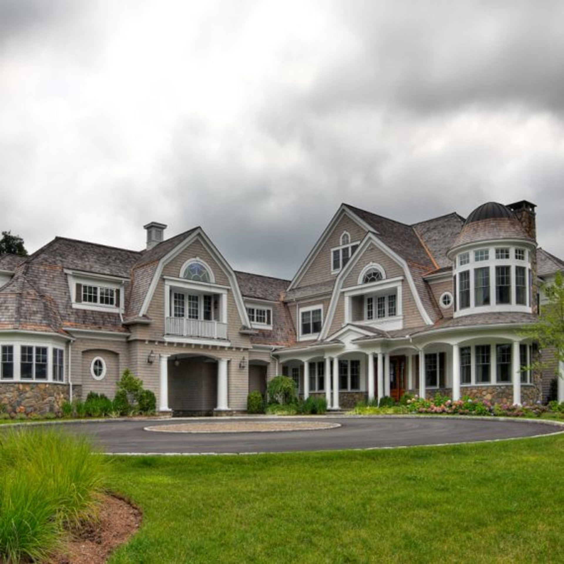 Hunting Ridge Lane Country Club Homes