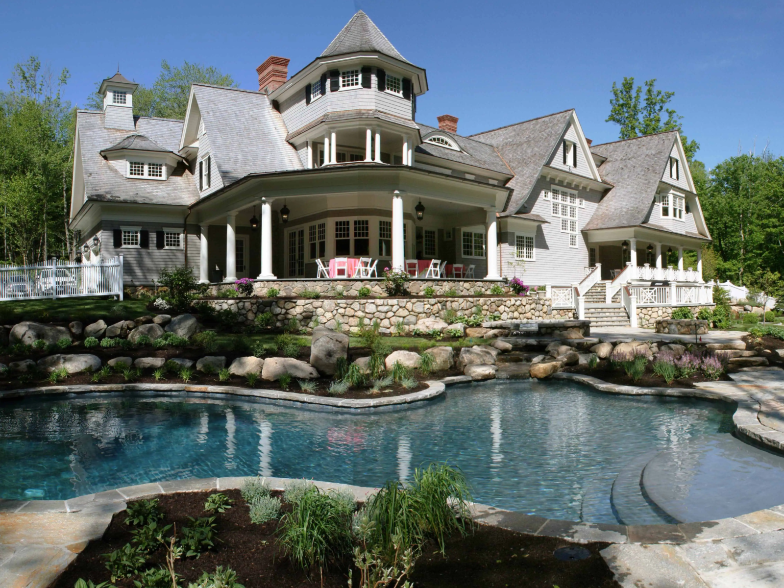 Victorian Styled Elegance
